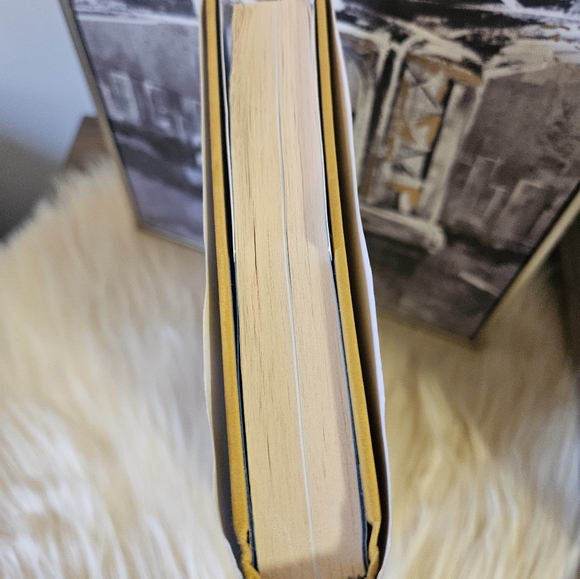 Matthew Perry - Friends, Lovers, and the Big Terrible Thing Book NEW - Picture 6 of 12